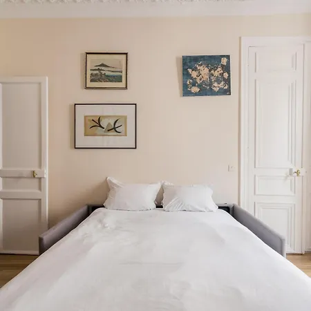 Veeve - At Bonne Nouvelle Apartment